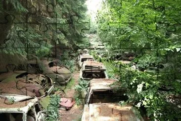 Chatillon Car Graveyard jigsaw puzzle