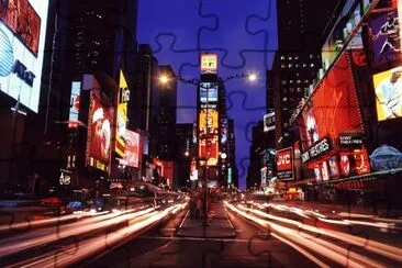 de noche por la ciudad jigsaw puzzle