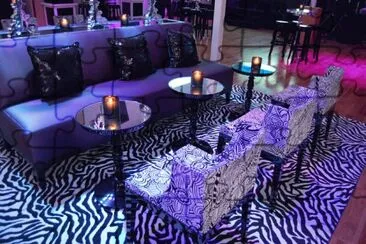 פאזל של Exotic Lounge with Purple Couch
