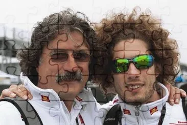 Foto de Marco Simoncelli con su padre Paolo
