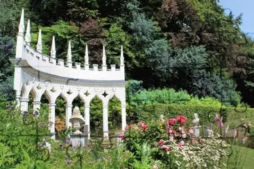 The Exedra, Painswick jigsaw puzzle