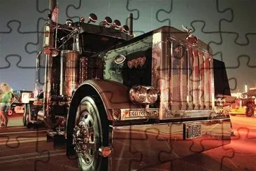 PETERBILT 775