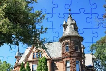 Henderson Castle MI