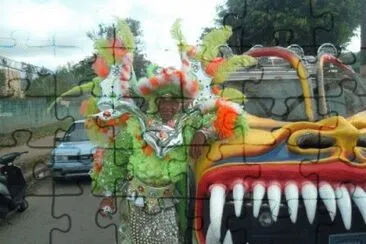 DIABLOS COJUELOS Y CARROZA BRUGAL