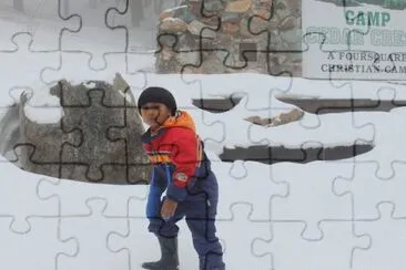 una pequeÃ±a esquiada jigsaw puzzle