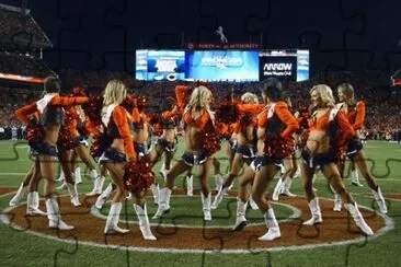 BRONCOSÂ´LOVE
