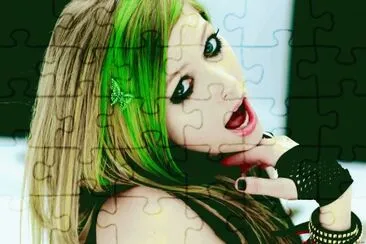 avril lavgine smile