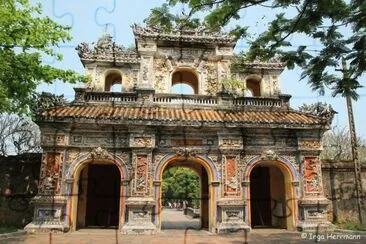 Entrance to the Old King City Hue jigsaw puzzle