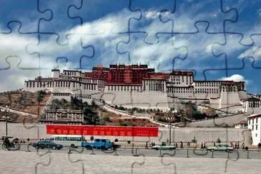 Potala Palace  Lhasa  Tibet
