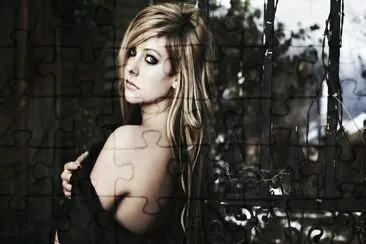 avril jigsaw puzzle