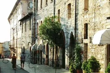 Assisi stroll jigsaw puzzle