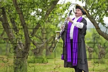 Musical Plum Charmer-Pershore, UK