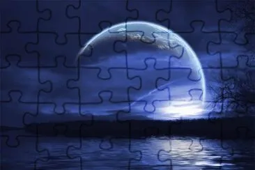 LUNA SOBRE MAR