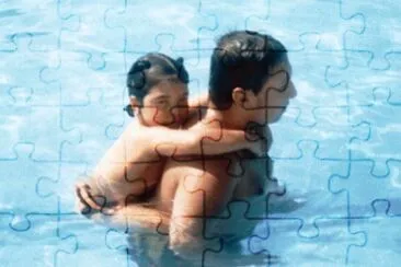 Piscina con niÃ±a jigsaw puzzle