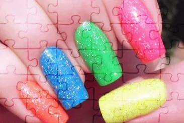 Unhas coloridas jigsaw puzzle