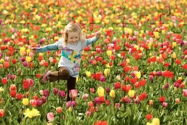 menina campo tulipas