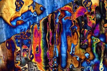 Fractal cosmic dreams