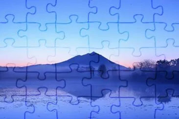 - chic,(b) jigsaw puzzle