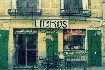 UNA BONITA LIBRERIA