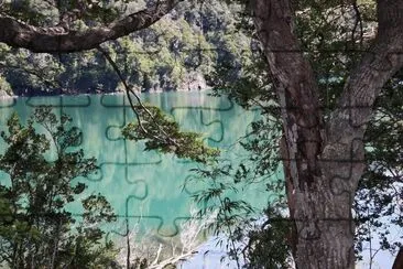 Lago Cisne. Chubut. Argentina