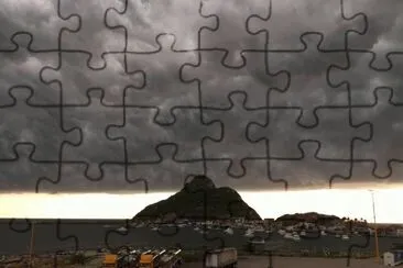 Formacion de Tormenta sobre el Faro de Mazatlan
