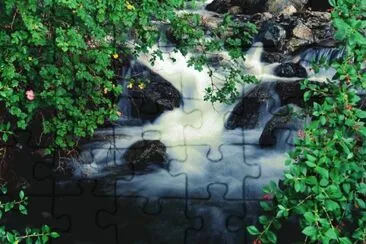Cascada de la Virgen. RÃ­o Negro. Argentina jigsaw puzzle