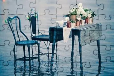 ×©×•×œ×—×Ÿ jigsaw puzzle