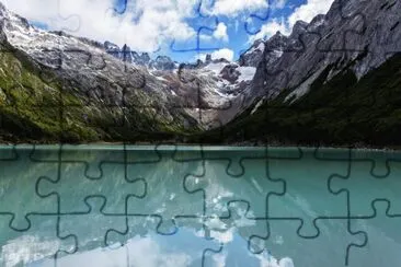 Laguna Esmeralda. Tierra del Fuego. Argentina jigsaw puzzle