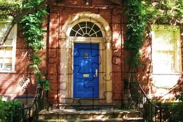 Puerta azul