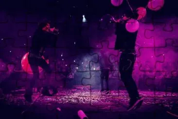 פאזל של the party word tour