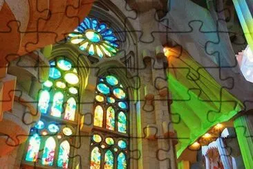 Interior de Capilla Sagrada Familia