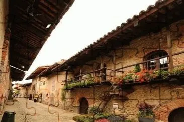 Ricetto di Candelo-Italia jigsaw puzzle