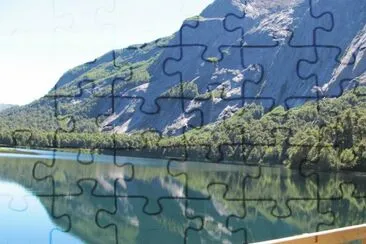Laguna Los CÃ¡ntaros. NeuquÃ©n. Argentina jigsaw puzzle