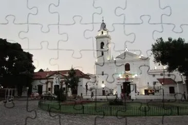 En Recoleta. Ciudad de Buenos Aires. Argentina jigsaw puzzle