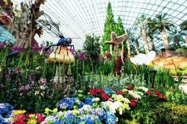 פאזל של World 's Largest Glass Flower Dome-Singapore