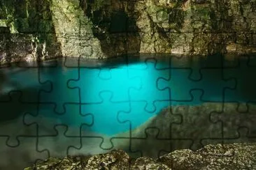 פאזל של The Grotto