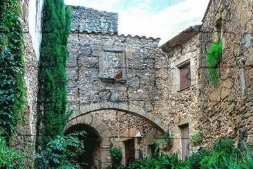Monells-Girona jigsaw puzzle