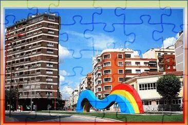 MIRANDA DE EBRO (BURGOS)-ESCULTURA Â¨VIVIR MIRANDOÂ¨