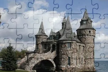 CASTILLO