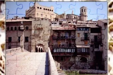 VALDERROBRES (TERUEL) â€“ UN PUEBLOS DE LOS LINDOS jigsaw puzzle