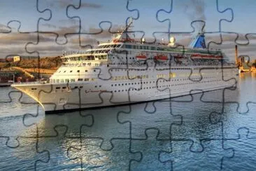 Liner Thomson Majesty