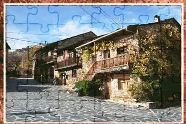 VALVERDE DE LOS ARROYOS (GUADALAJARA) â€“ AYUNTAMIENTO
