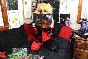 leyendo comic