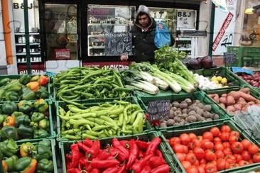 Brunnenmarkt Market
