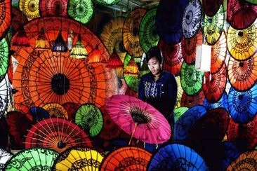 פאזל של Colorful Umbrellas-Myanmar