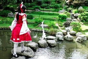 yo cruzando rio con vestido bonito jigsaw puzzle