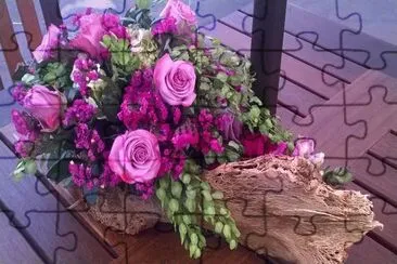 פאזל של FLORES