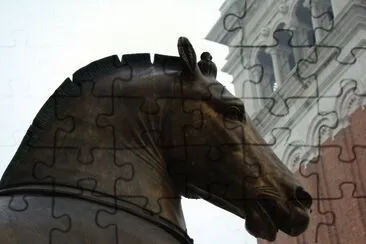 Cavallo di Bronzo e Campanile