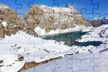 Ibon de Tucarroya jigsaw puzzle