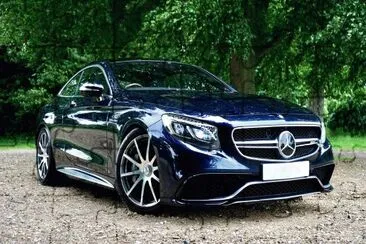 פאזל של Mercedes 230 S